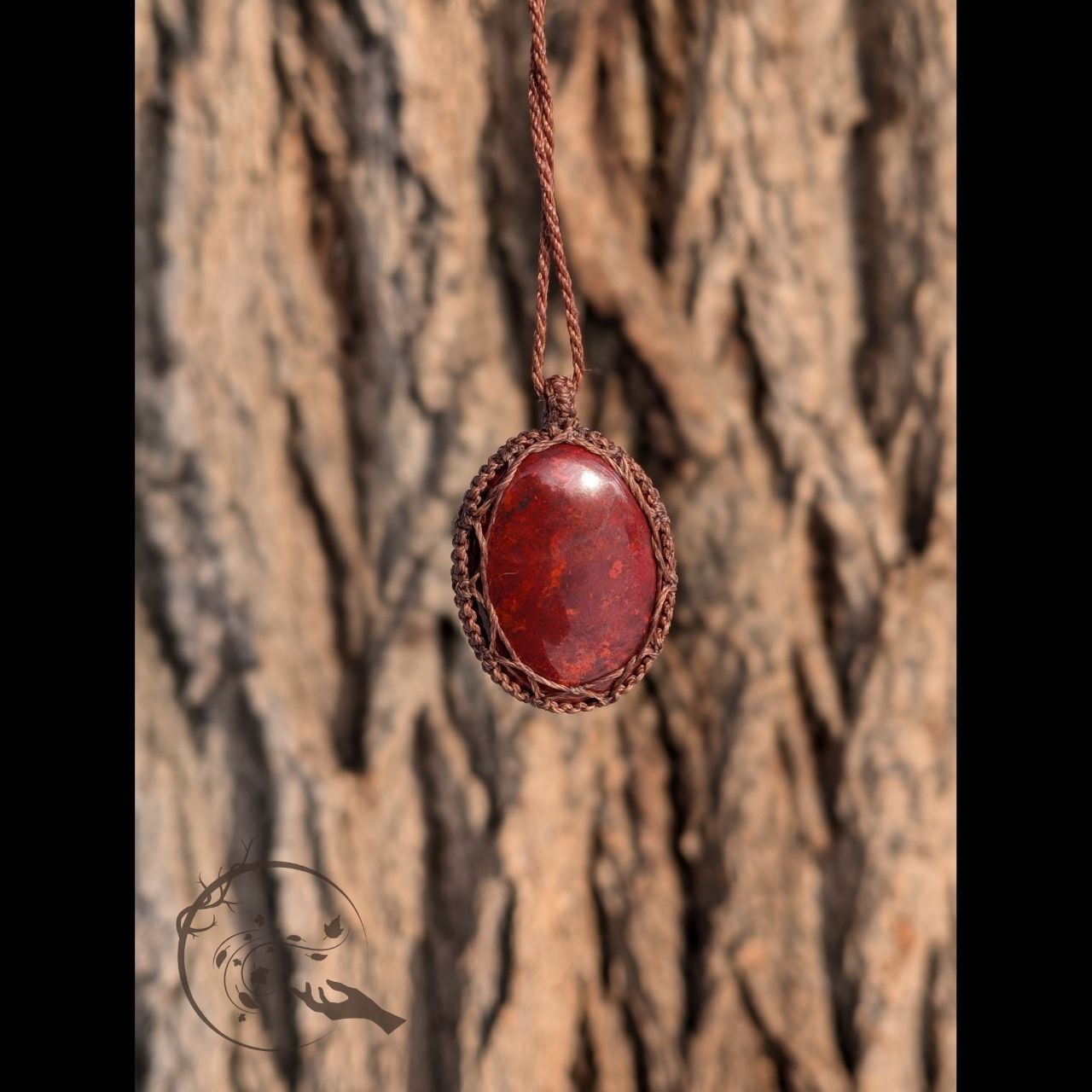 Anchor pendant